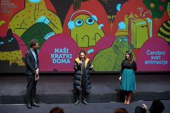 Toni Cahunek (moderator), Sandra Ržen (avtorica zgodbe) in Maja Zupanc (producentka) - Foto: Kat…