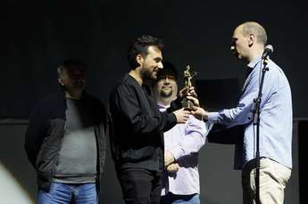 Podelitev glavne nagrade režiserju Ivanu Ikiću za film Oaza - Foto: FEST