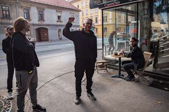 Snemanje filma Izgubljeni sin: Levo zadaj: Martin Draksler, 2. asistent režije, Anže Grčar, prvi…