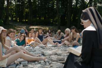 Kaj ti je deklica (Little Trouble Girls) - Foto: Spok Films