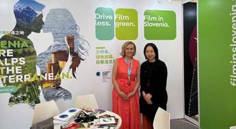 Nataša Bučar (direktorica SFC) in programska direktorica Hainan filmskega festivala na Kitajskem…