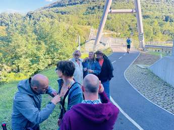 Viseči most - Foto: Bela Film