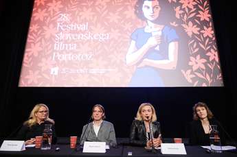 Tjaša Smrekar, Bojan Labović, Nataša Bučar in Veronika Zakonjšek - Foto: Katja Goljat