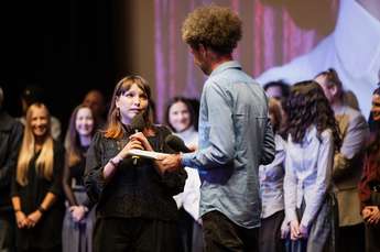 Režiserka Ester Ivakič - Foto: Darja Stravs Tisu za Cankarjev dom
