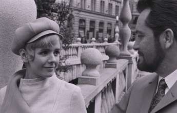 Na papirnatih avionih - Foto: arhiv Slovenski filmski center in  Slovenska kinoteka